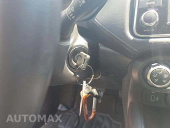 2024 Nissan Versa S – miniatura 8
