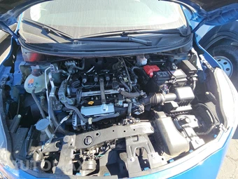 2024 Nissan Versa S – miniatura 15