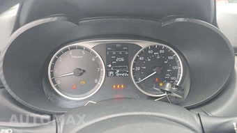 2024 Nissan Versa S – miniatura 25