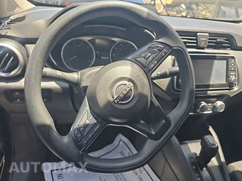 2024 Nissan Versa S – miniatura 10
