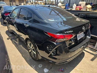 2024 Nissan Versa S – miniatura 6