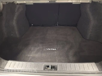 2024 Nissan Versa SR – miniatura 16