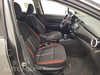 2024 Nissan Versa SR – miniatura 8