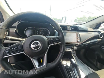 2024 Nissan Versa SR – miniatura 11