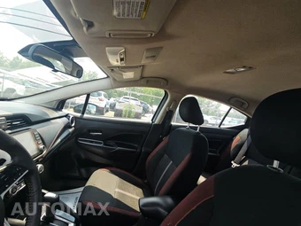 2024 Nissan Versa SR – miniatura 17