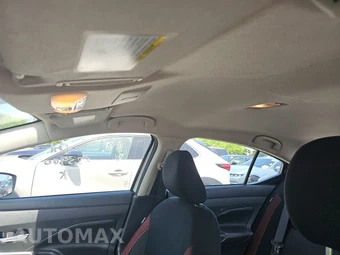 2024 Nissan Versa SR – miniatura 17