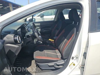 2024 Nissan Versa SR – miniatura 7