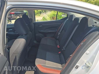 2024 Nissan Versa SR - miniatura 13