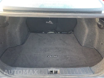 2024 Nissan Versa SR - miniatura 16