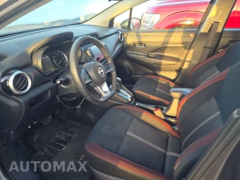 2024 Nissan Versa SR - miniatura 7