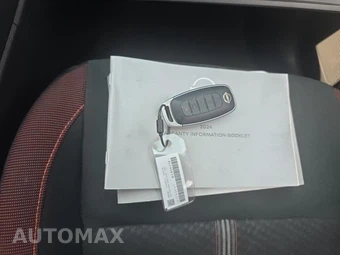 2024 Nissan Versa SR – miniatura 21