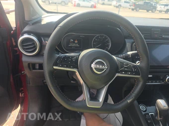 2024 Nissan Versa SR – miniatura 10