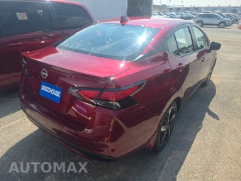 2024 Nissan Versa SR – miniatura 4