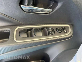 2024 Nissan Versa SR - miniatura 13