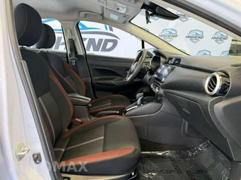 2024 Nissan Versa SR - miniatura 25
