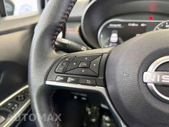 2024 Nissan Versa SR - miniatura 31