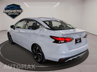 2024 Nissan Versa SR - miniatura 4
