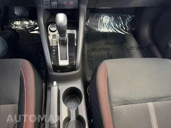 2024 Nissan Versa SR - miniatura 41