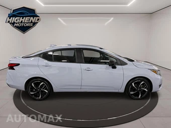 2024 Nissan Versa SR - miniatura 7