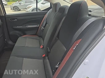 2024 Nissan Versa SR – miniatura 16