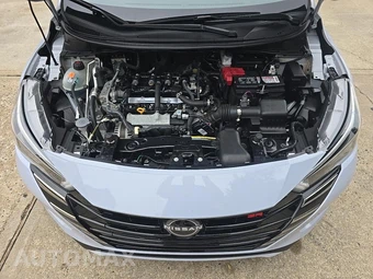 2024 Nissan Versa SR – miniatura 18