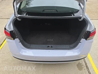 2024 Nissan Versa SR – miniatura 19