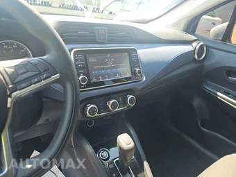 2024 Nissan Versa SV – miniatura 11