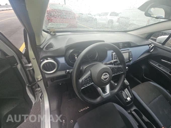 2024 Nissan Versa SV - miniatura 11