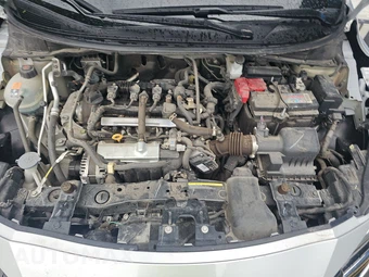 2024 Nissan Versa SV - miniatura 15