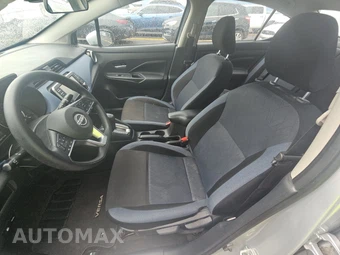 2024 Nissan Versa SV - miniatura 7