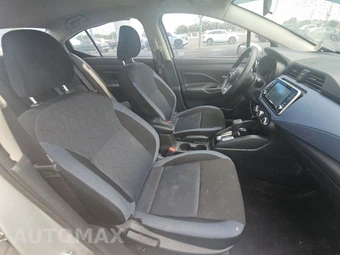 2024 Nissan Versa SV - miniatura 8