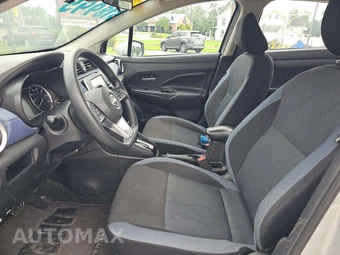 2024 Nissan Versa SV – miniatura 6