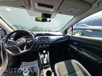 2024 Nissan Versa SV - miniatura 10
