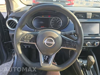 2024 Nissan Versa SV – miniatura 10