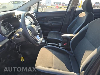 2024 Nissan Versa SV – miniatura 7