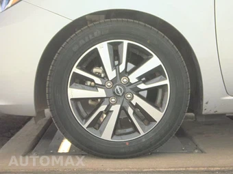 2024 Nissan Versa SV – miniatura 9