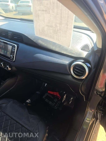 2024 Nissan Versa SV – miniatura 19
