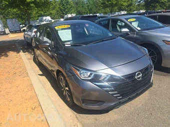2024 Nissan Versa SV – miniatura 4