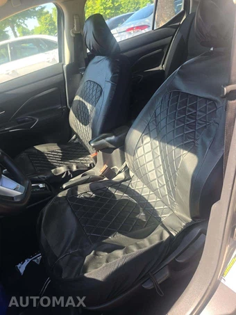 2024 Nissan Versa SV – miniatura 6