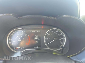 2024 Nissan Versa SV – miniatura 9