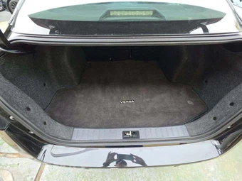 2024 Nissan Versa SV – miniatura 14