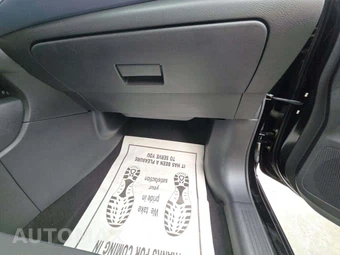2024 Nissan Versa SV – miniatura 19