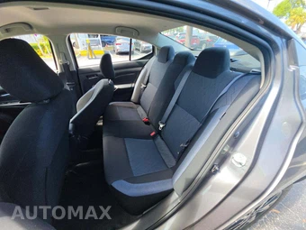 2024 Nissan Versa SV – miniatura 13