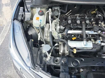 2024 Nissan Versa SV – miniatura 24