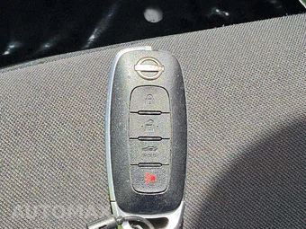 2024 Nissan Versa SV – miniatura 8