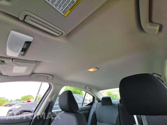 2024 Nissan Versa SV – miniatura 11