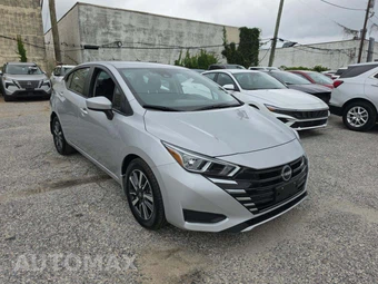 2024 Nissan Versa SV – miniatura 4