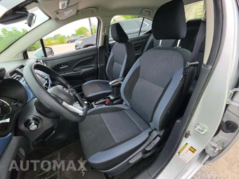 2024 Nissan Versa SV – miniatura 6