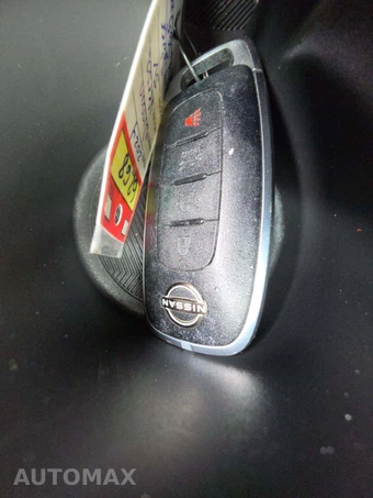 2024 Nissan Versa SV – miniatura 8