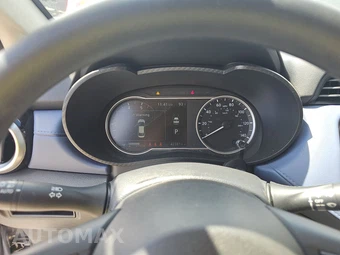 2024 Nissan Versa SV – miniatura 12